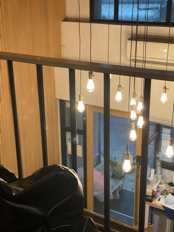 Posezení v ubytování ORA Hostel Bangkok