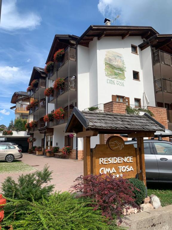 Budova, kde se aparthotel nachází