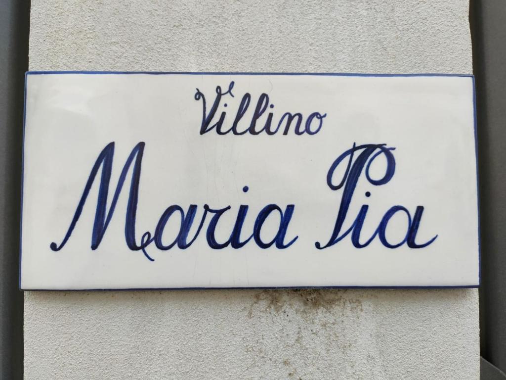 Villino Maria Pia, appartamento in villino in centro storico L'Aquila - Maison D'une Chambre