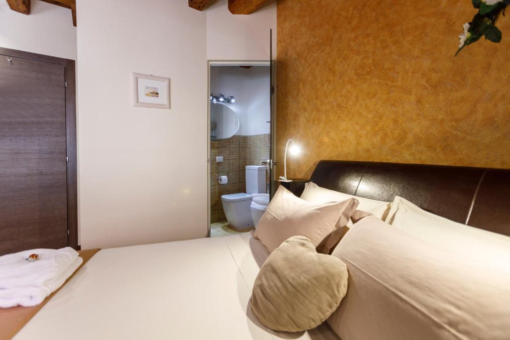 La Bella Verona Wine Suite - 13