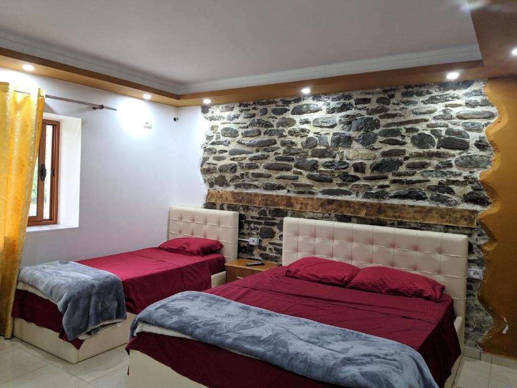 Guesthouse Alvi - Camera Tripla Di Base
