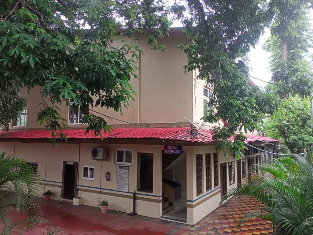 Blue Lotus Club & Resort, Satna (updated prices 2024)