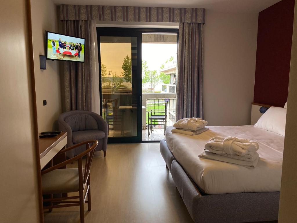 Alevic Hotel Sirmione - Connecter La Suite Familiale Avec Le Lac View