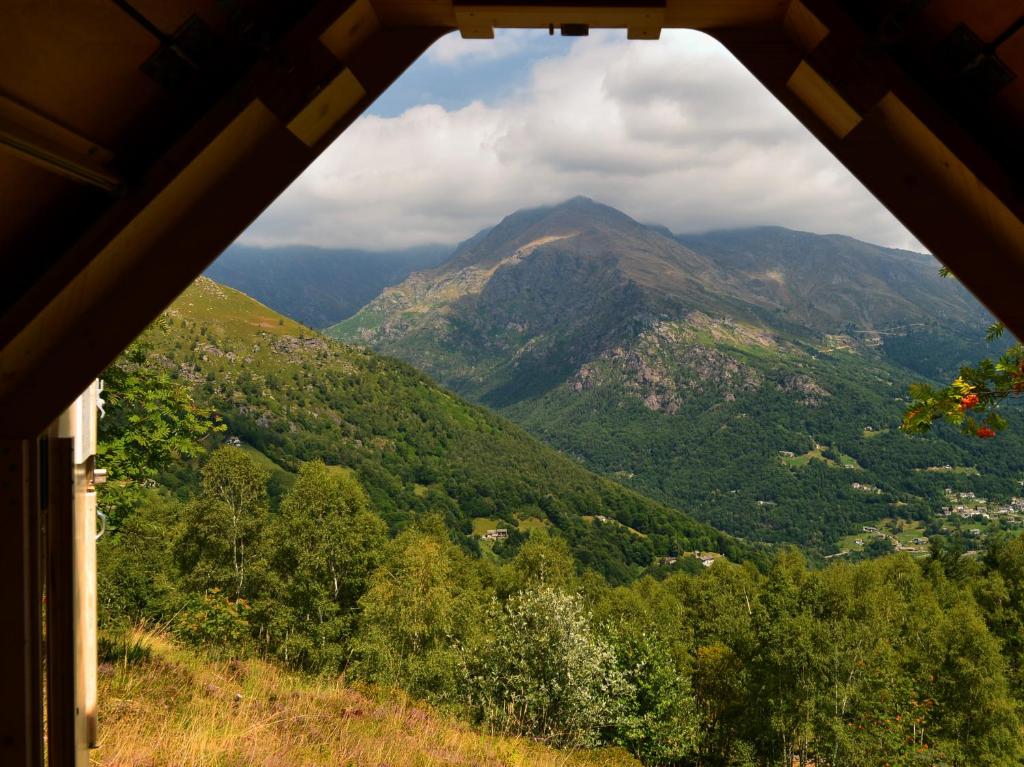 Príroda v okolí luxusného stanu
