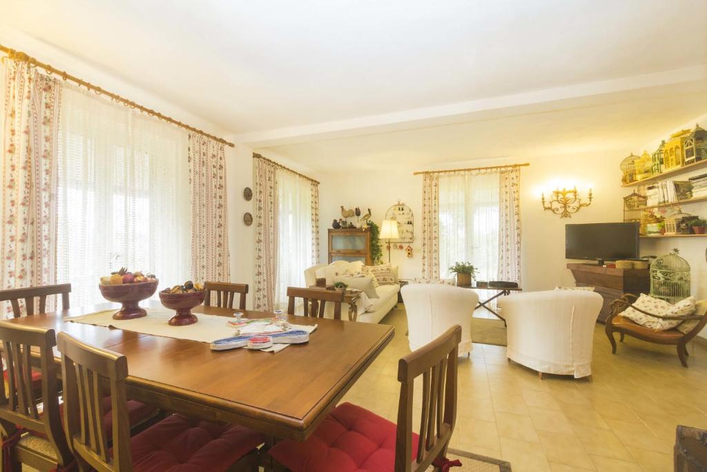 Posezení v ubytování Villa Monserrato - Goelba