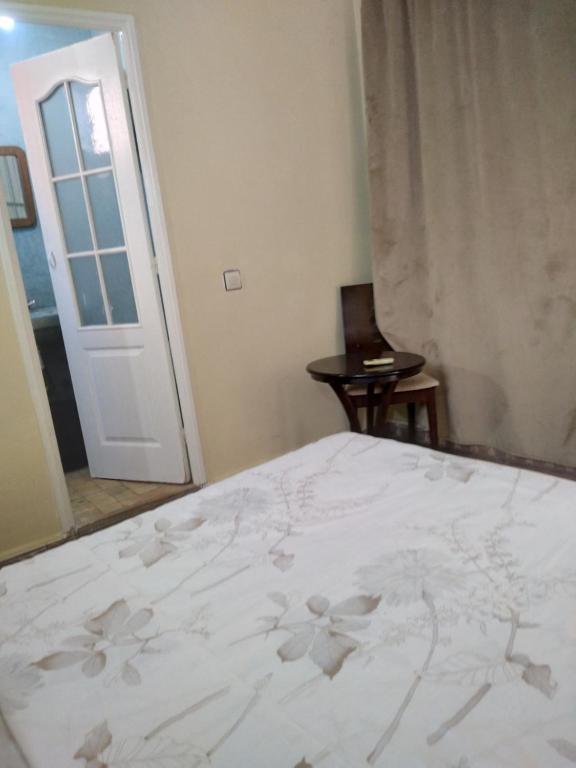 Postel nebo postele na pokoji v ubytování Riad 9 Derb El Bousnne