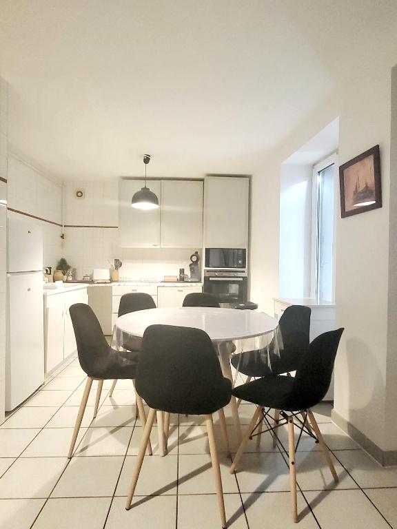 Appartement 2 chambres CENTRE VILLE au calme - Apartamento De Dos Dormitorios