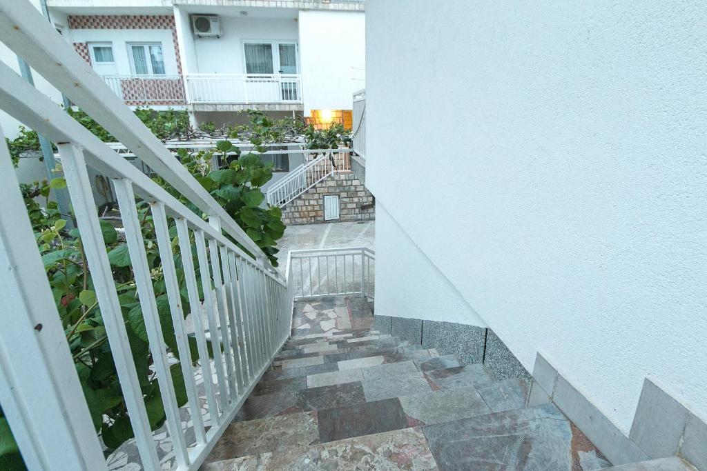 Balkón alebo terasa v ubytovaní Apartment Podaca 4734b