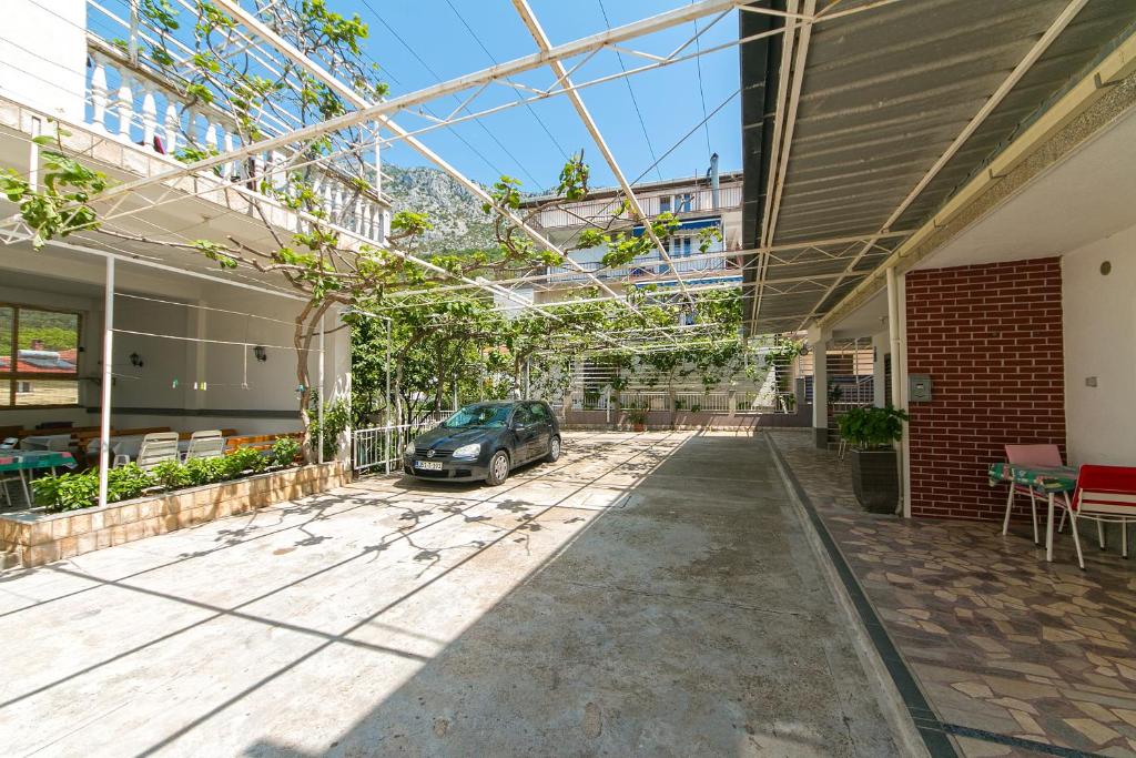 Budova, v ktorej sa apartmán nachádza