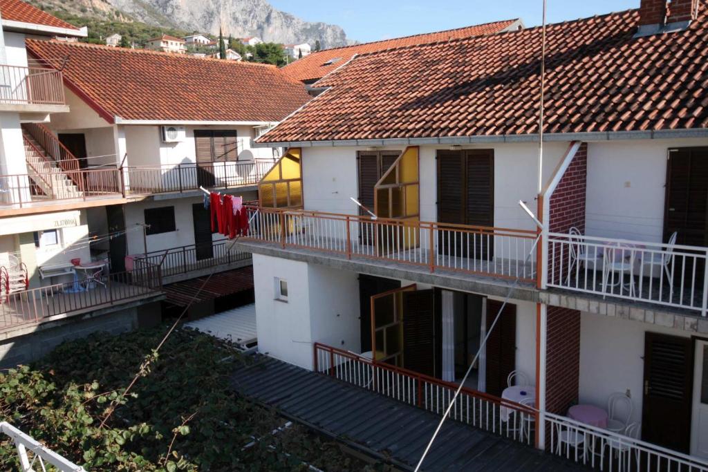 Budova, v ktorej sa apartmán nachádza