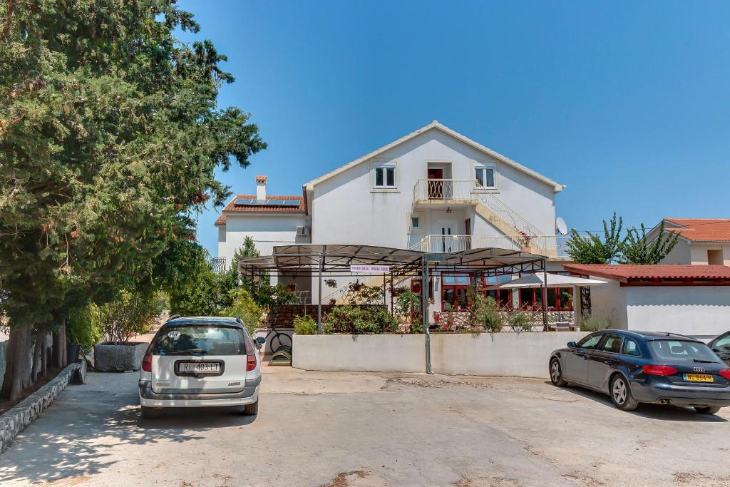 Budova, v ktorej sa apartmán nachádza