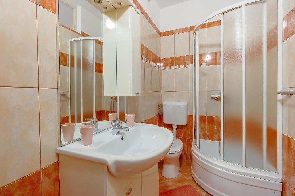 Kúpeľňa v ubytovaní Apartments with a parking space Mali Losinj (Losinj) - 3441