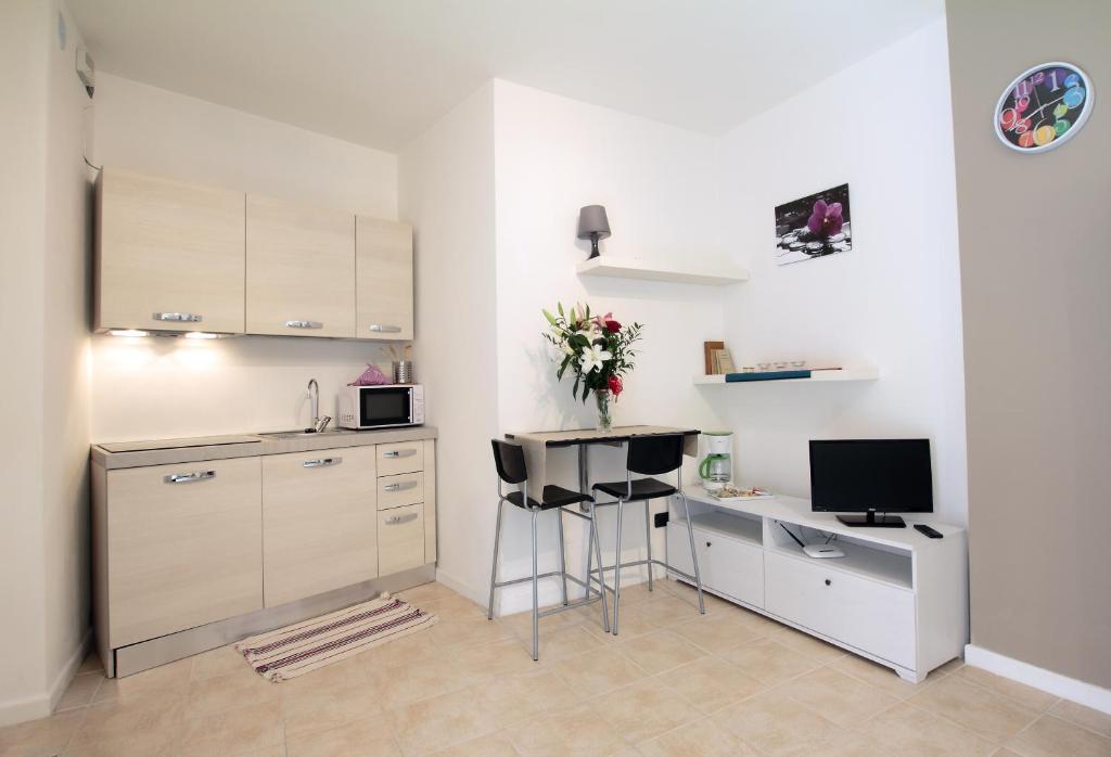 Feel Like Home In Milan - Studio With Balcony