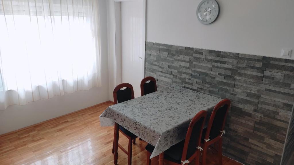 Fotografia z galérie ubytovania Apartment Podgora 2714a v Podgore