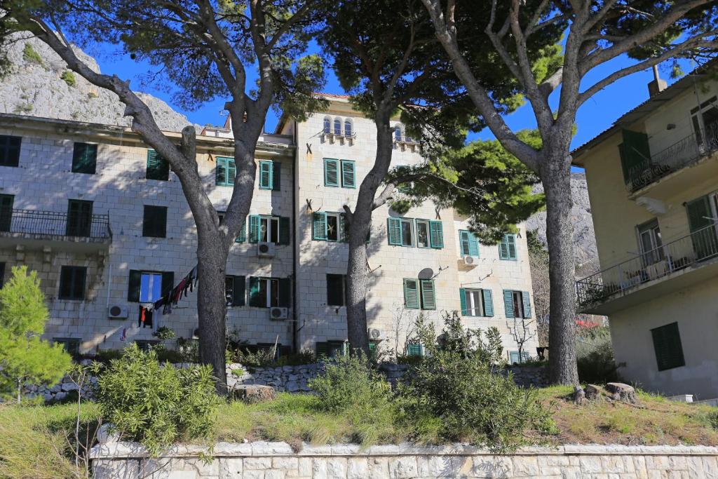 Fotografie z fotogalerie ubytování Apartments by the sea Omis - 2806 v Omiši