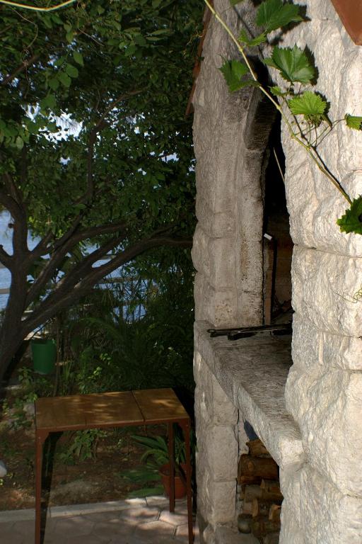 Fotografia z galérie ubytovania Apartments by the sea Pisak, Omis - 2802 v Pisaku