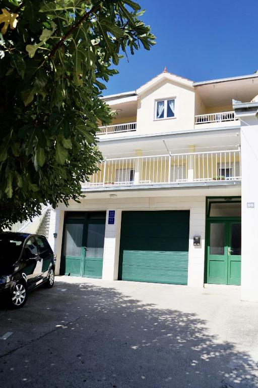 Fotografie z fotogalerie ubytování Apartments with a parking space Omis - 2760 v Omiši