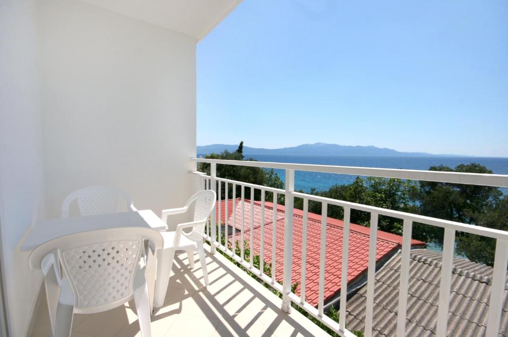 Fotografia z galérie ubytovania Apartments by the sea Zaostrog, Makarska - 2816 v Zaostrogu