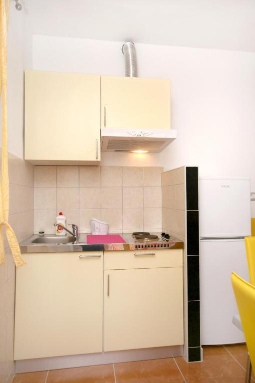 Fotografia z galérie ubytovania Apartments by the sea Zaostrog, Makarska - 2816 v Zaostrogu