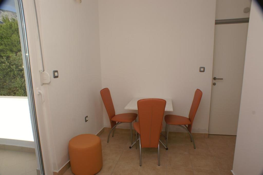 Fotografia z galérie ubytovania Apartments by the sea Zaostrog, Makarska - 2816 v Zaostrogu