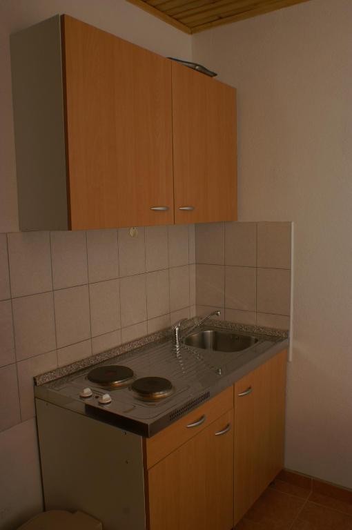 Fotografia z galérie ubytovania Studio Drvenik Donja vala 2732b v Drveniku