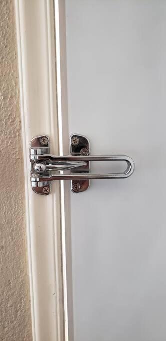 DepaB privado, centrico,Wifi 80 mb ,aire acondicionado ,cocina, cochera techada, - Appartement D'une Chambre