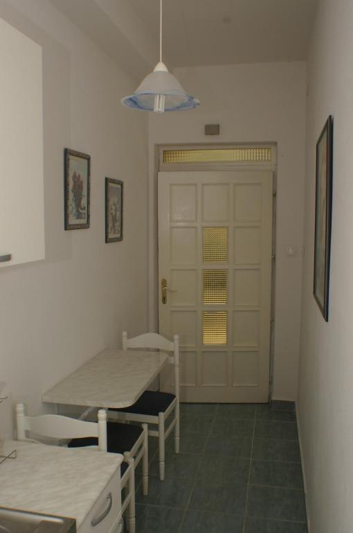 Fotografia z galérie ubytovania Apartments with a parking space Duce, Omis - 2801 v Omise