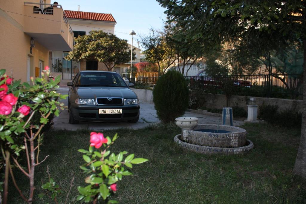 Vonkajšia záhrada v ubytovaní Apartment Baska Voda 2709d