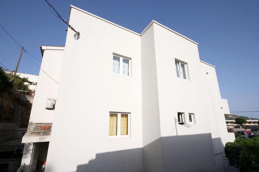 Budova, v ktorej sa apartmán nachádza