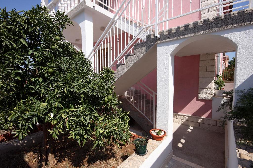 Budova, v ktorej sa apartmán nachádza