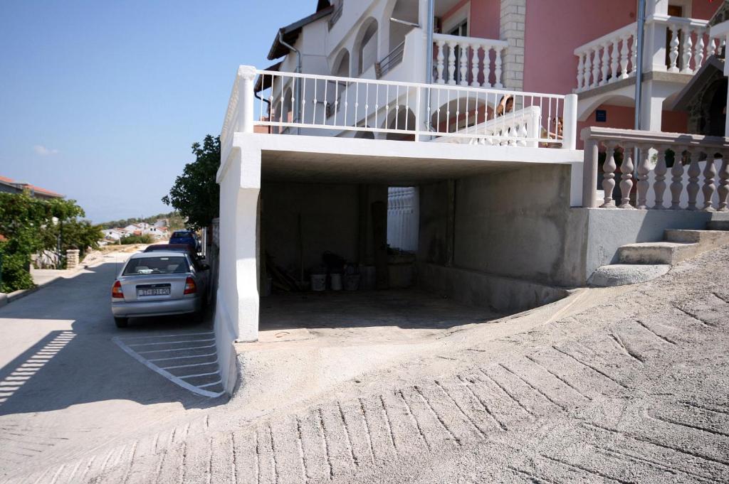 Budova, v ktorej sa apartmán nachádza