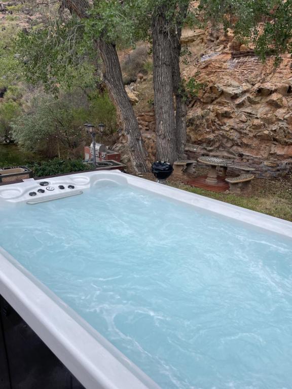 15 Person swimspa with small RV and Connections - Housity