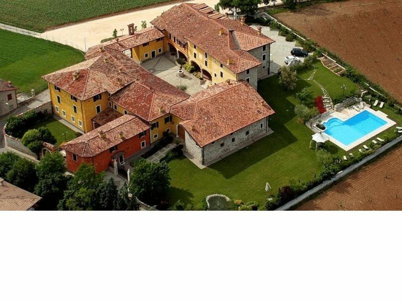 Bazén v ubytování Agriturismo Macesina nebo v jeho okolí