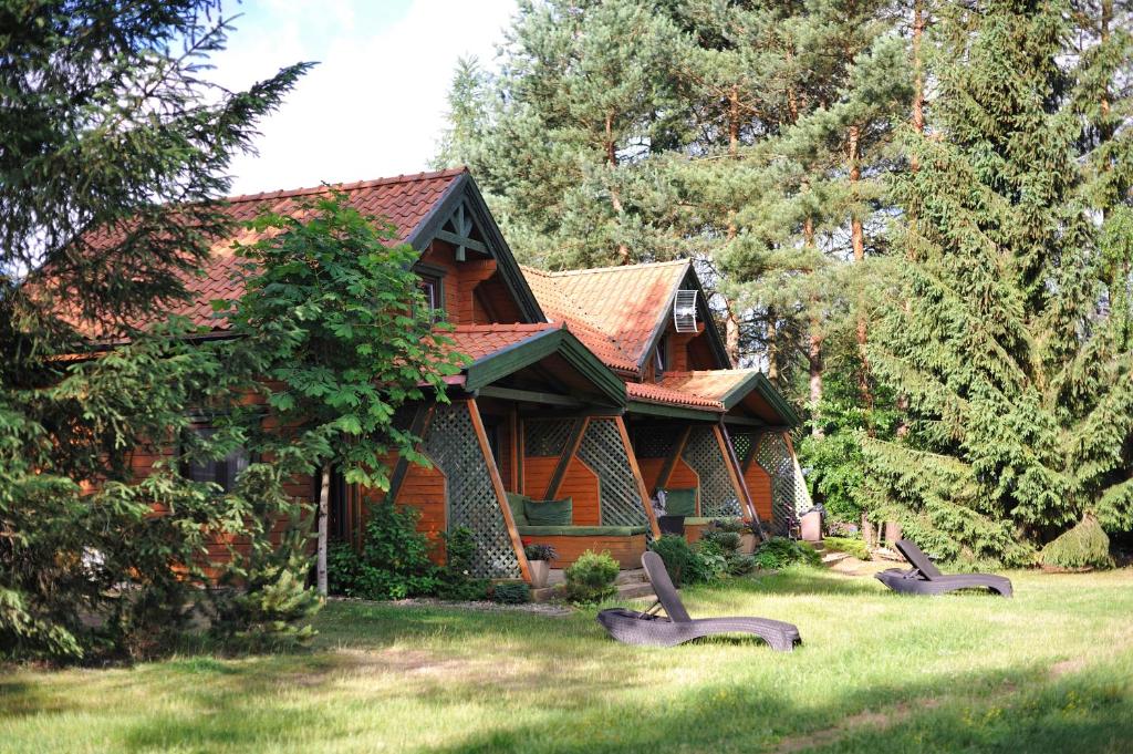 Domki Mazurskie w Ogrodach Złotej Łani Wiartel - Klimatyczne Apartamenty i Pokoje Widokowe - Maisonette