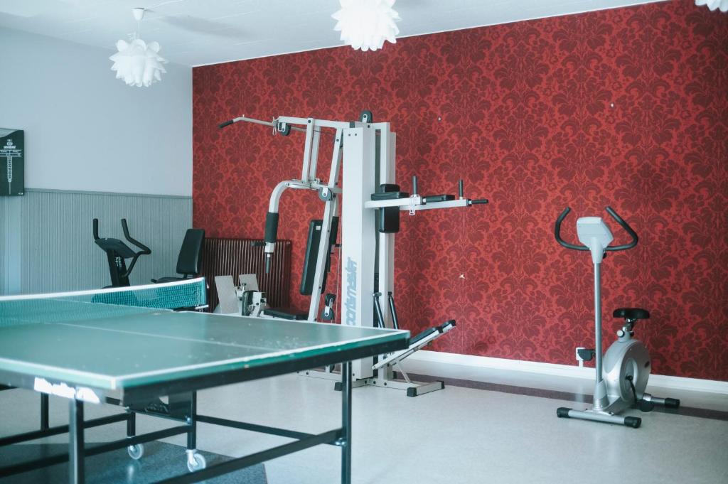 Fitness centrum a/nebo fitness zařízení v ubytování Nadden Hotell & Konferens