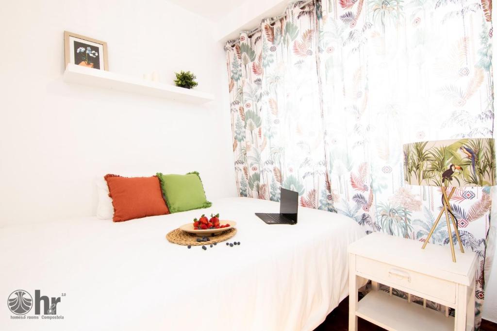 Postel nebo postele na pokoji v ubytování Entire Apartament 1 Minute From The Historical Center