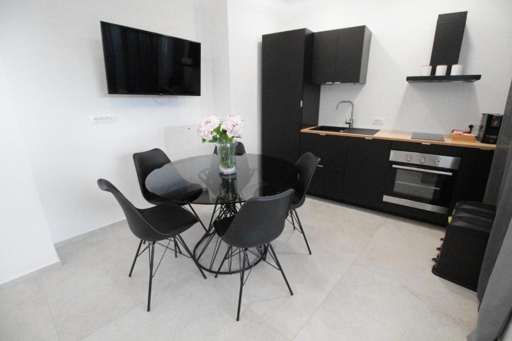 L' Arca Residence - One-Bedroom Apartment (3 Adults)
