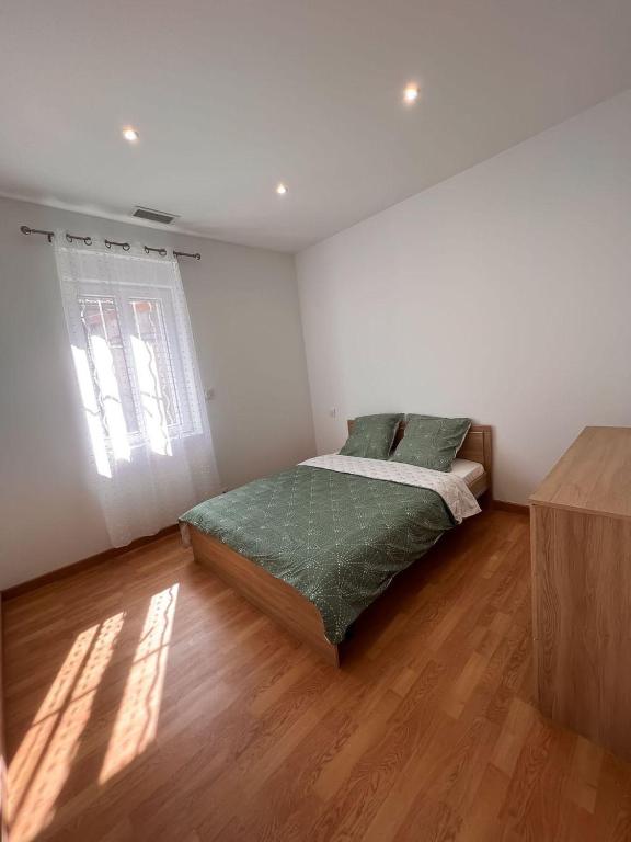 Posteľ alebo postele v izbe v ubytovaní Maison avec Jacuzzi Marseille