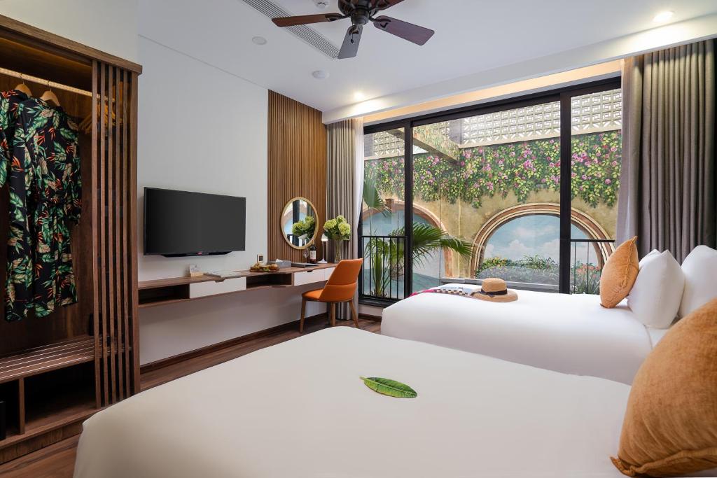 Phòng Deluxe 2 Giường Đơn Nhìn Ra Hồ Bơi