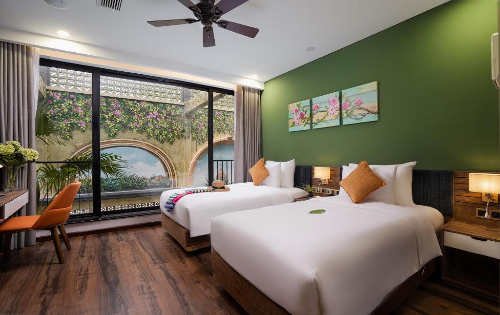 Phòng Deluxe 2 Giường Đơn Nhìn Ra Hồ Bơi