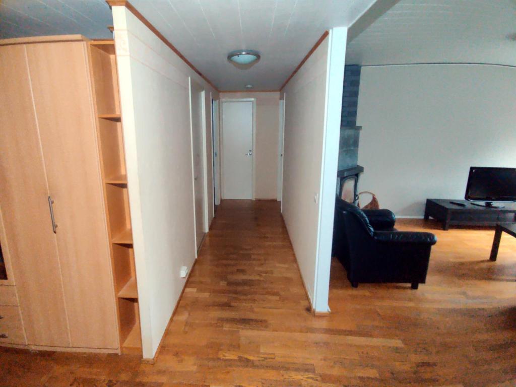 3 bedrooms house with garden - Two-Bedroom Apartment