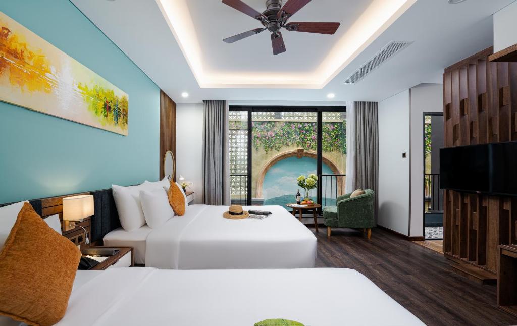 Phòng Deluxe cho 3 Người Nhìn ra Hồ bơi