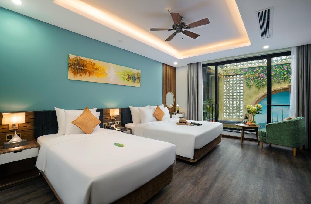 Phòng Deluxe cho 3 Người Nhìn ra Hồ bơi