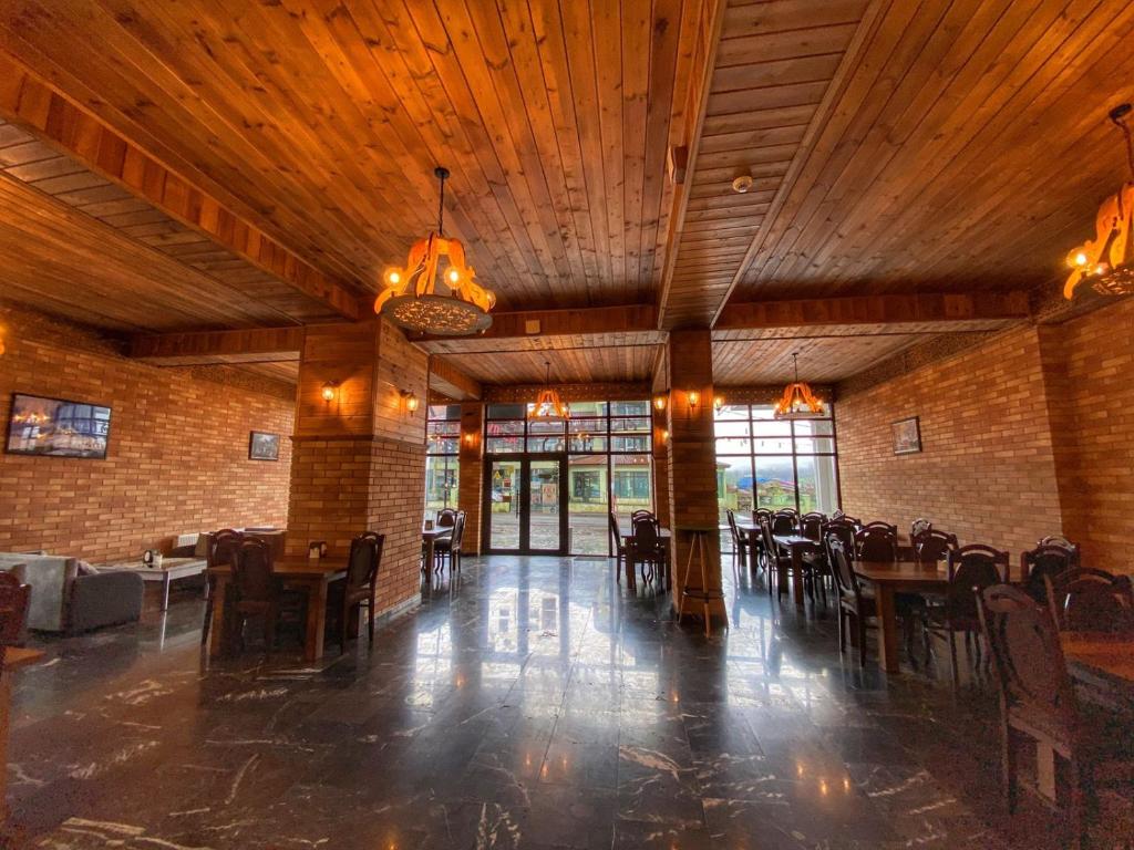 Restaurace v ubytování Three Penguins