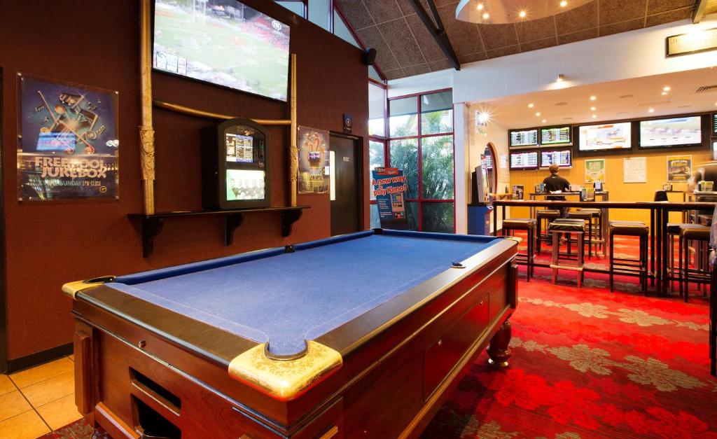 Biliár nebo kulečník v ubytování Glenmore Tavern