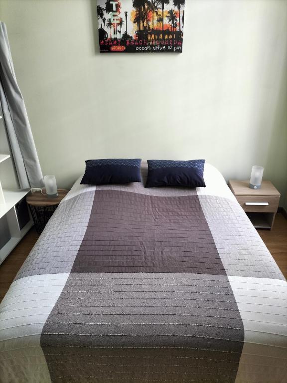 Appartement 4 personnes hyper centre en vieille ville au pied des remparts - Appartement Met één Slaapkamer