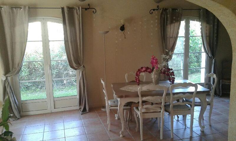 Zdjęcie z galerii obiektu Villa Nans w mieście Paradou