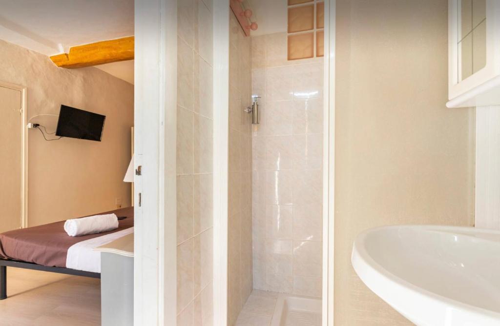 A bathroom at Perugia Historic Center Apartment
