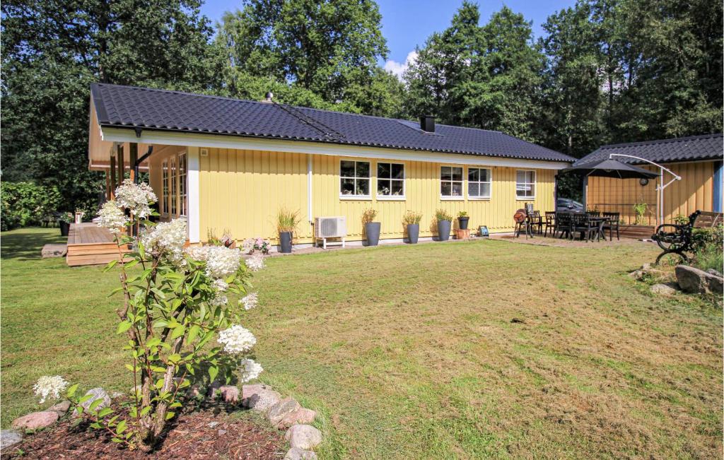 Zahrada ubytování Gorgeous Home In Örkelljunga With Wifi