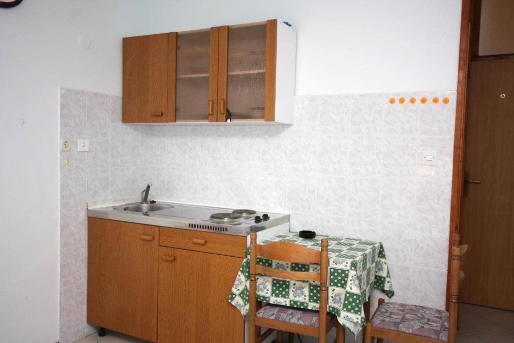 Fotografie z fotogalerie ubytování Studio Stomorska 5239a v destinaci Stomorska